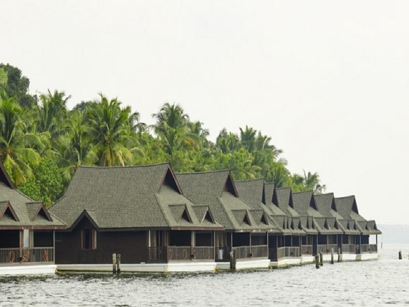Club Mahindra Ashtamudi Hotel Nīndakara Exterior foto