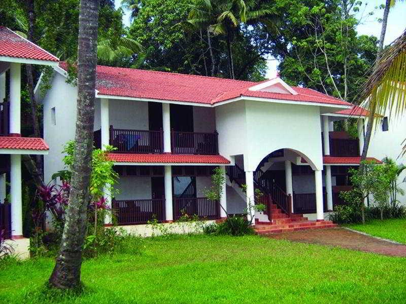 Club Mahindra Ashtamudi Hotel Nīndakara Exterior foto